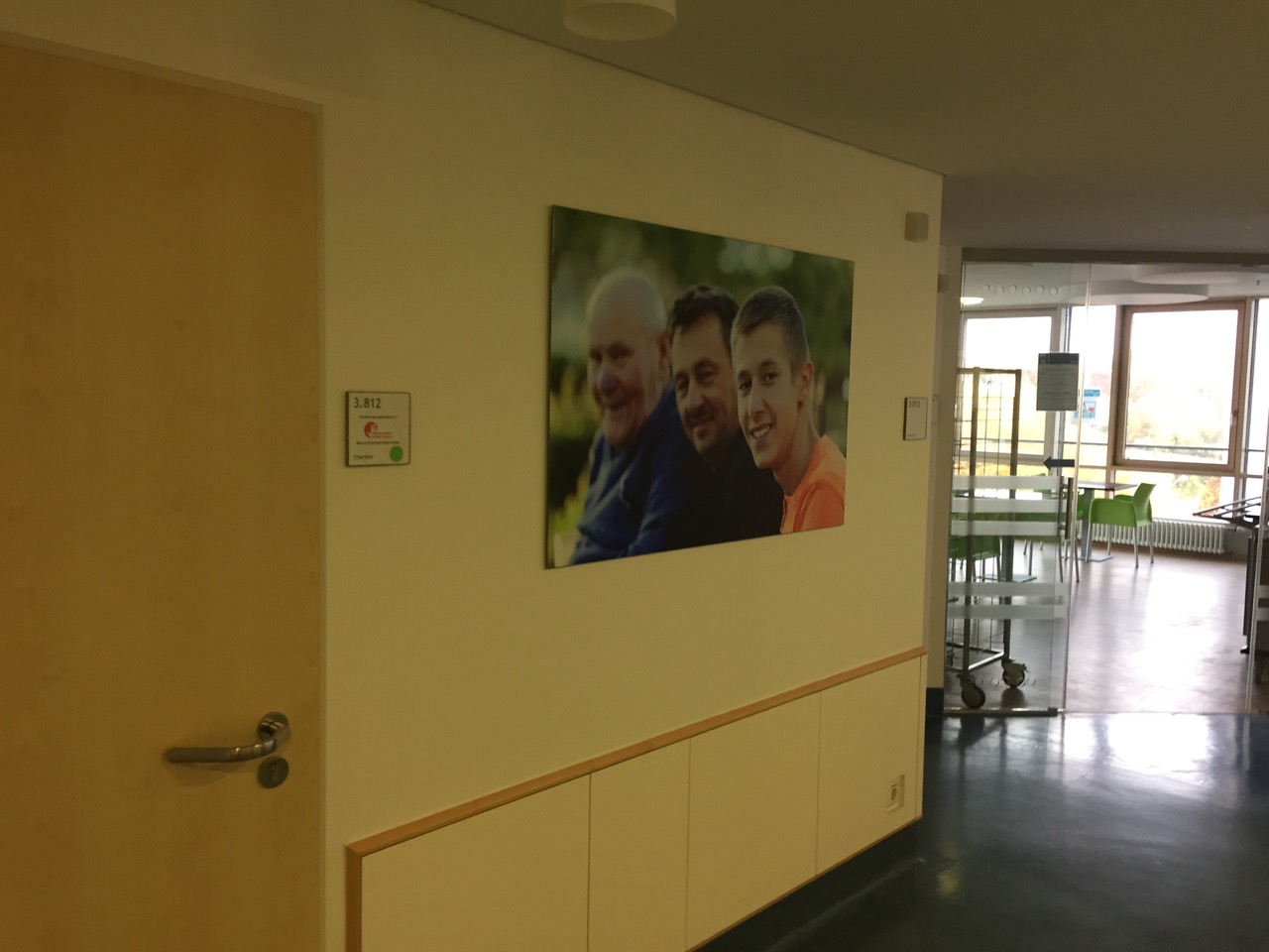 Décoration murale de la maternité Bohler à Luxembourg par Art on Wall