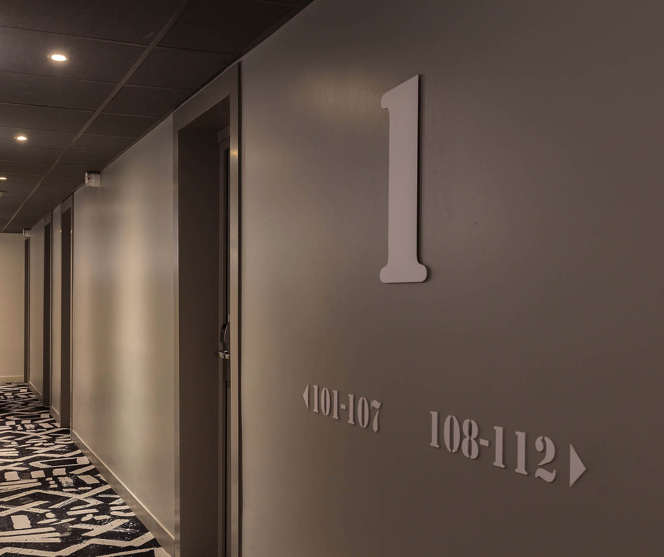 aow-deco-murale-ibis-styles-paris-2